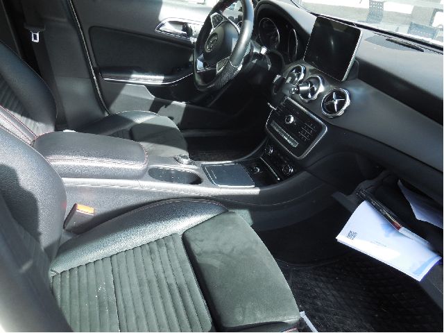 Mercedes GLA 2014-2020 (X156) (X156), Motorkode: M270.910, Girkassekode: 