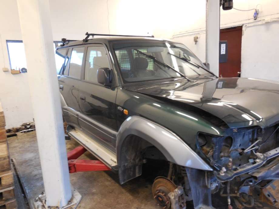 Toyota Land Cruiser 90 1996-2002 delebil , Motorkode: 1KD FTV, Girkassekode: 