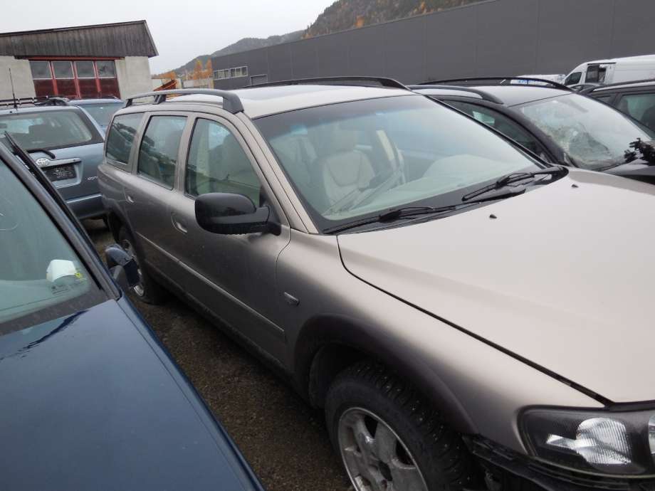 Volvo XC70 2001-2004 (Type I, Fase 1) , Motorkode: B5244T3, Girkassekode: 