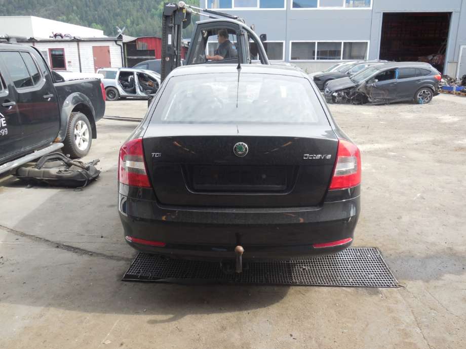 Škoda Octavia 2009-2013 (Type II, Fase 2) , Motorkode: BLS, Girkassekode: JCR 5t mann