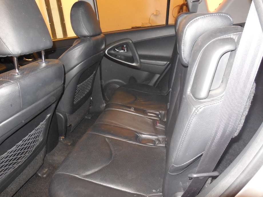 Toyota RAV4 2009-2013 (Type III, Fase 2) , Motorkode: 2AD-FTV, Girkassekode: 6t man