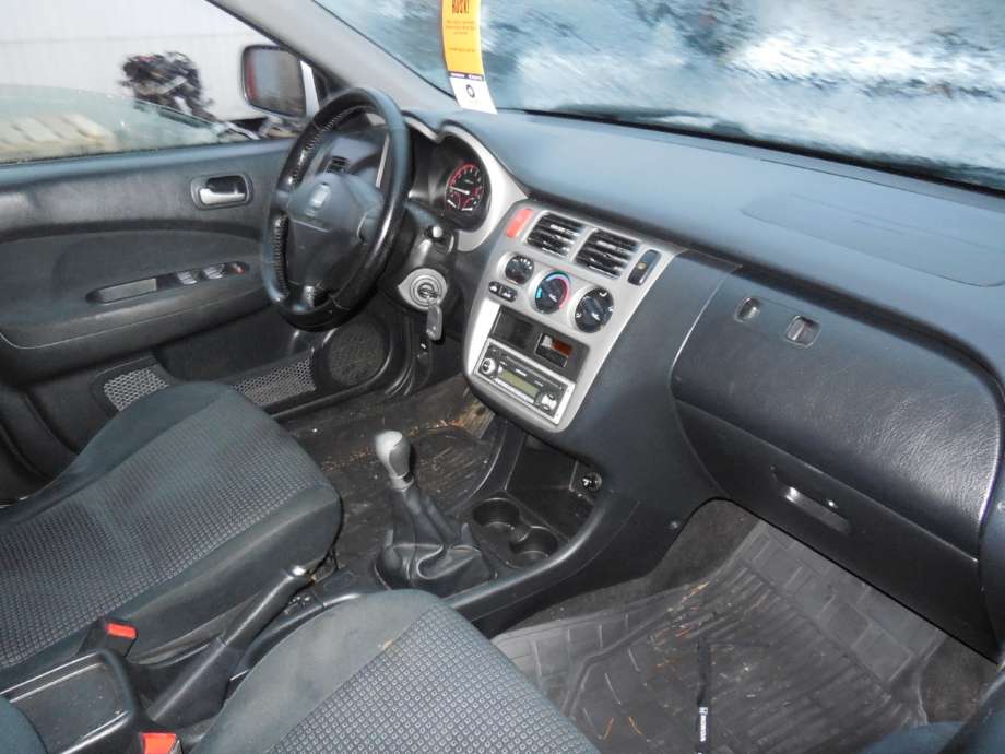 Honda HR-V 1999-2006 (Type I) , Motorkode: D16W1, Girkassekode: 