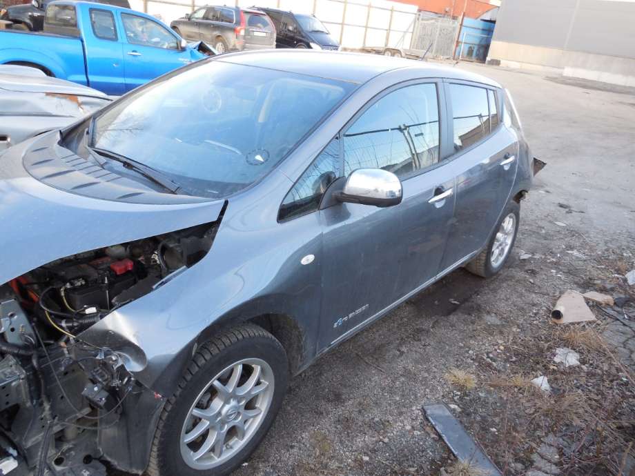 Nissan Leaf 2011-2017 (Type I) , Motorkode: EM61, Girkassekode: 