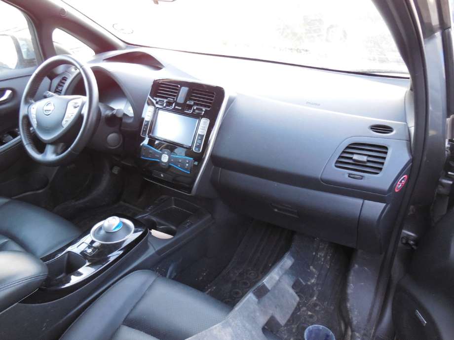 Nissan Leaf 2011-2017 (Type I) , Motorkode: EM61, Girkassekode: 