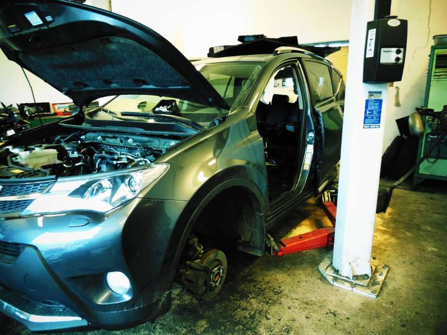 Toyota RAV4 2013-2015 (Type IV, Fase 1) , Motorkode: 2AD-FTV, Girkassekode: 6t mann