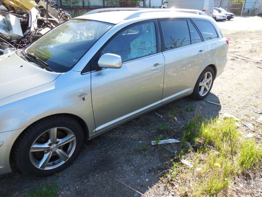 Toyota Avensis 2003-2008 (Type II) delebil , Motorkode: 2AD-FHV, Girkassekode: 6t mann