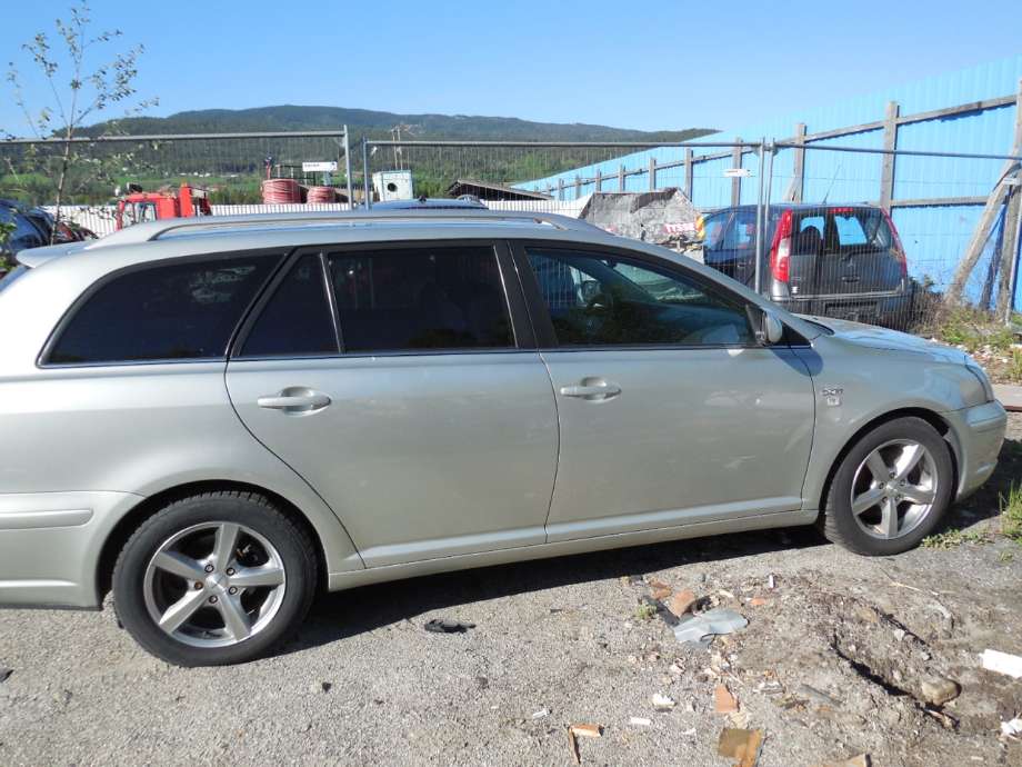 Toyota Avensis 2003-2008 (Type II) delebil , Motorkode: 2AD-FHV, Girkassekode: 6t mann