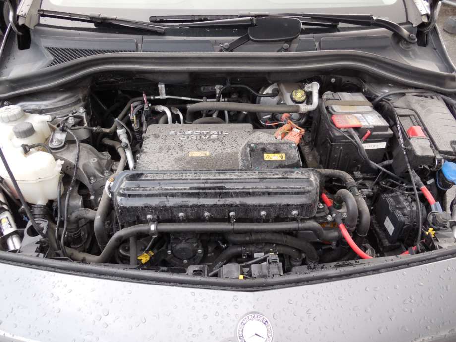 Mercedes B-Klasse 2011-2018 (W246) (W246), Motorkode: EM0004, Girkassekode: