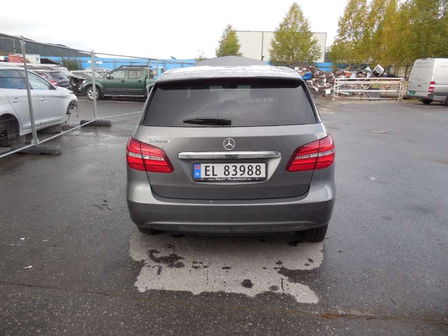 Mercedes B-Klasse 2011-2018 (W246) (W246), Motorkode: EM0004, Girkassekode: