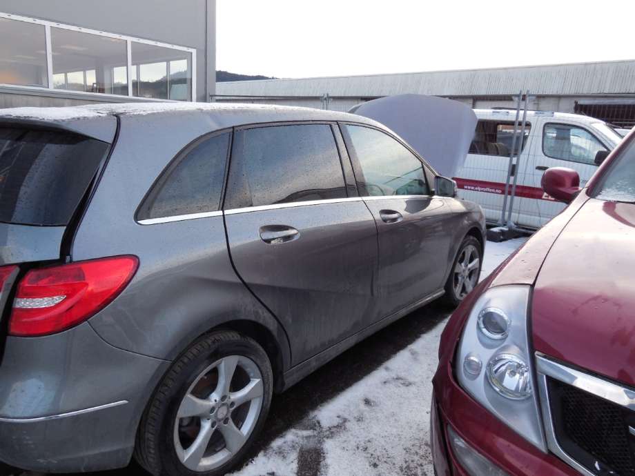 Mercedes B-Klasse 2011-2018 (W246) (W246), Motorkode: M270.910, Girkassekode: 