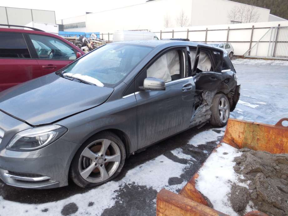 Mercedes B-Klasse 2011-2018 (W246) (W246), Motorkode: M270.910, Girkassekode: 