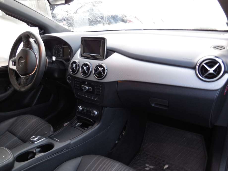 Mercedes B-Klasse 2011-2018 (W246) (W246), Motorkode: M270.910, Girkassekode: 