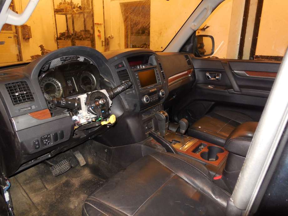 Mitsubishi Pajero 2007-2016 (Type IV, Fase 1) , Motorkode: 4M41, Girkassekode: 