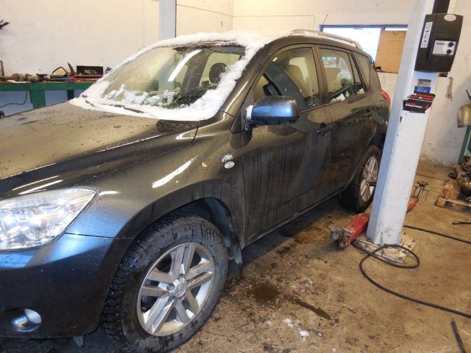 Toyota RAV4 2006-2009 (Type III, Fase 1) , Motorkode: 2AD-FTV, Girkassekode: 6t man