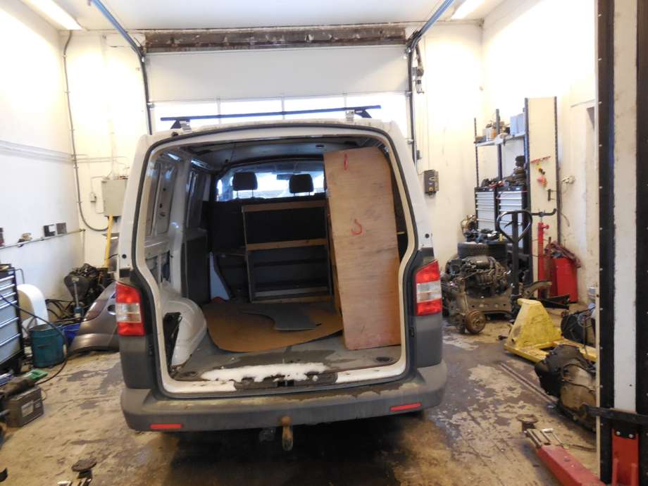 VW Transporter / Caravelle 2009-2015 (Fase 2) (T5) (T5), Motorkode: CAAB, Girkassekode: LRS