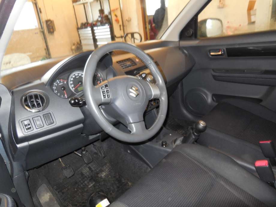 Suzuki Swift 2005-2010 , Motorkode: M13A, Girkassekode: