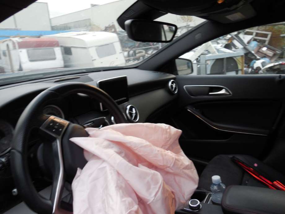 Mercedes A-Klasse 2012-2018 (W176) (W176), Motorkode: M270.910, Girkassekode: 
