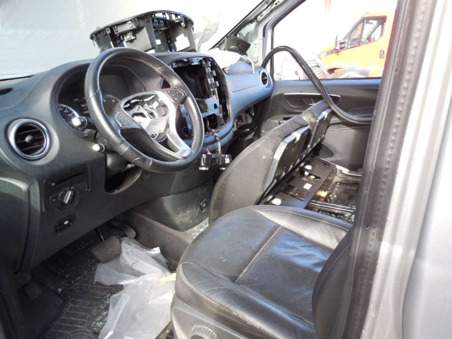 Mercedes Vito 2014-->> (W447) (W447), Motorkode: OM651.950, Girkassekode: 