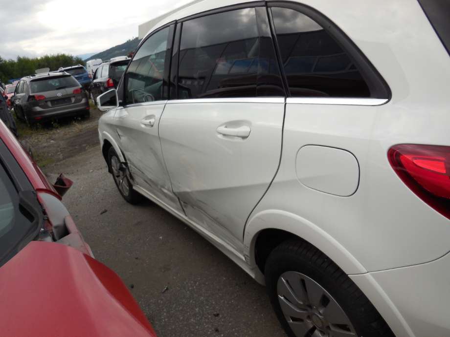 Mercedes B-Klasse 2011-2018 (W246) (W246), Motorkode: EM0004, Girkassekode: