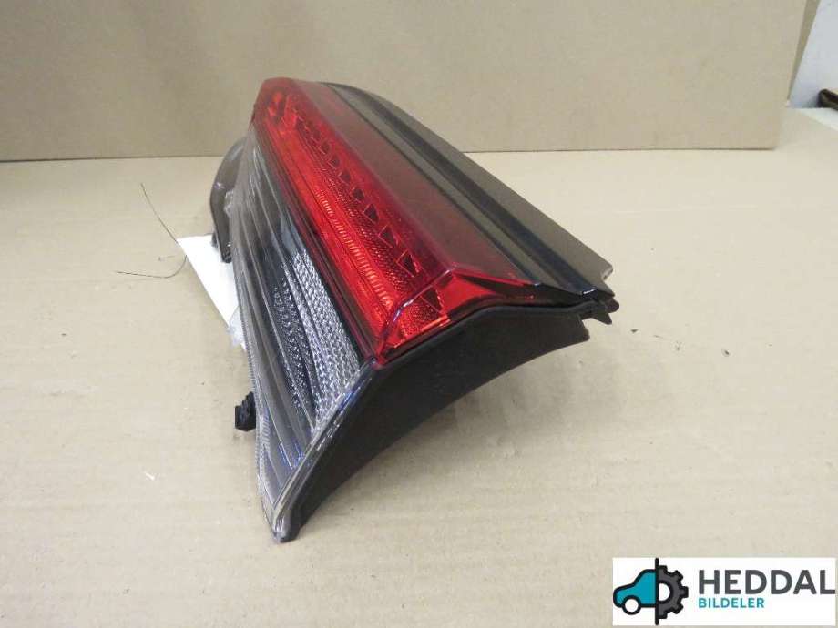 Baklykt høyre indre til Toyota RAV4 2019-->> (Type V)  (Toyota RAV4|8158142080|)