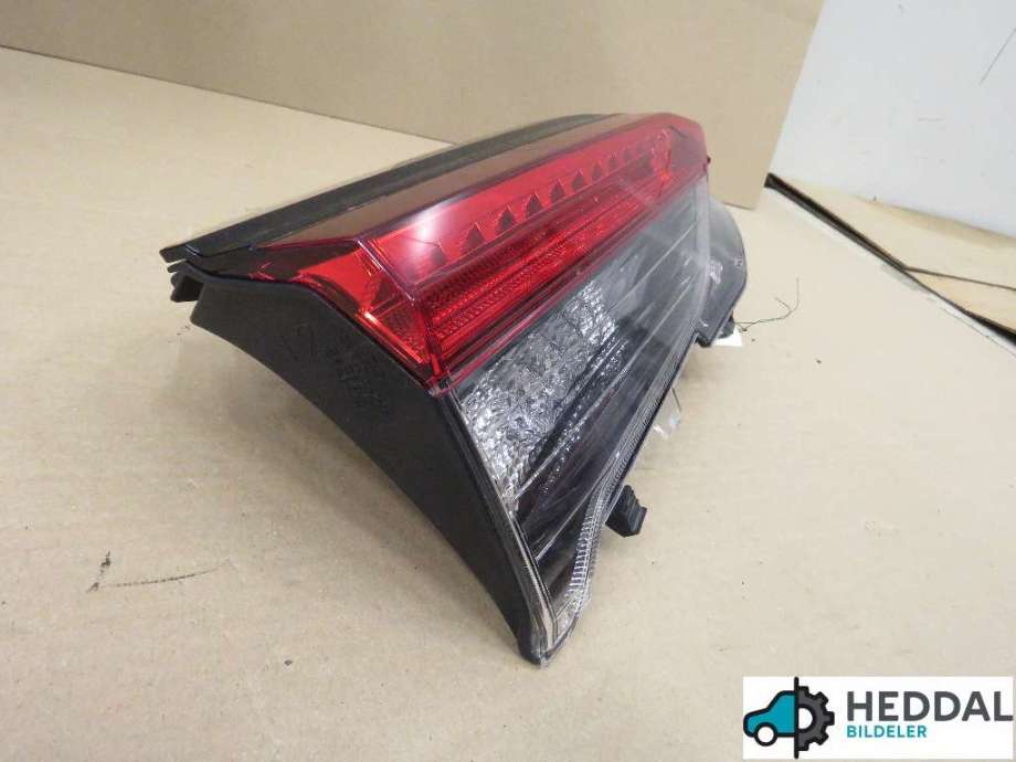Baklykt venstre indre til Toyota RAV4 2019-->> (Type V)  (Toyota RAV4|8159142060|)