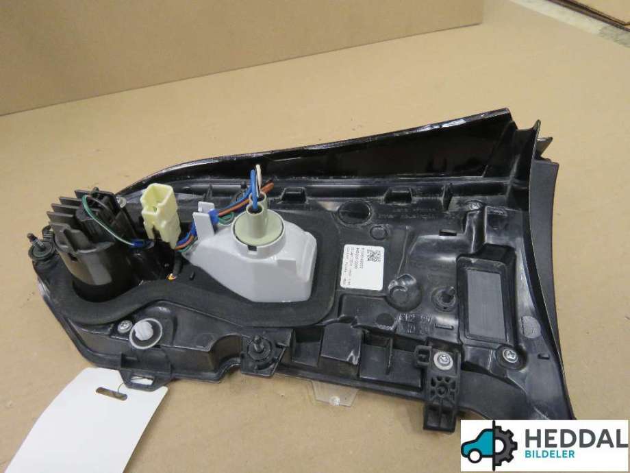Baklykt venstre indre til Toyota RAV4 2019-->> (Type V)  (Toyota RAV4|8159142060|)