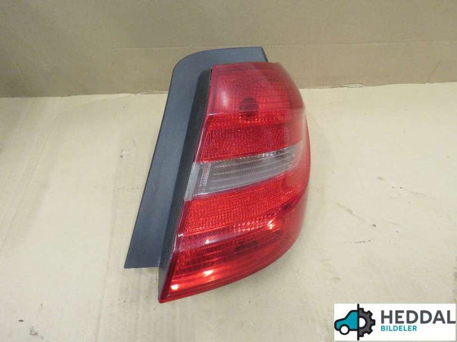 Baklykt høyre til Mercedes B-Klasse 2011-2018 (W246) (W246) (MERCEDES|A 246 820 02 64|)