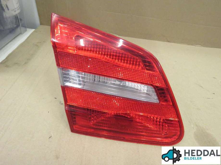 Baklykt venstre indre til Mercedes B-Klasse 2011-2018 (W246) (W246) (MERCEDES|A 246 820 07 64|)