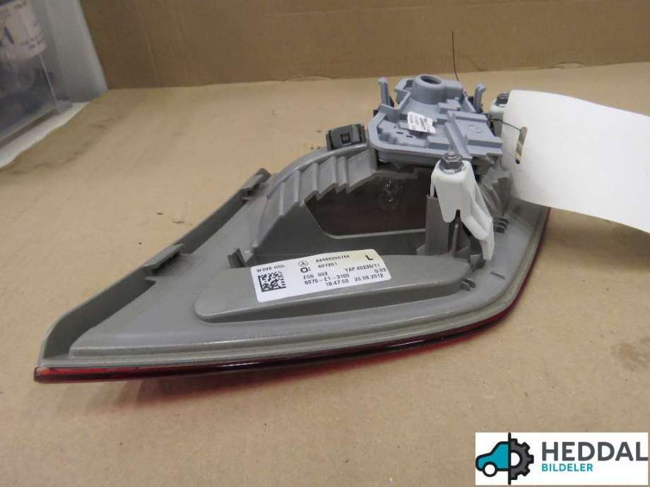 Baklykt venstre indre til Mercedes B-Klasse 2011-2018 (W246) (W246) (MERCEDES|A 246 820 07 64|)