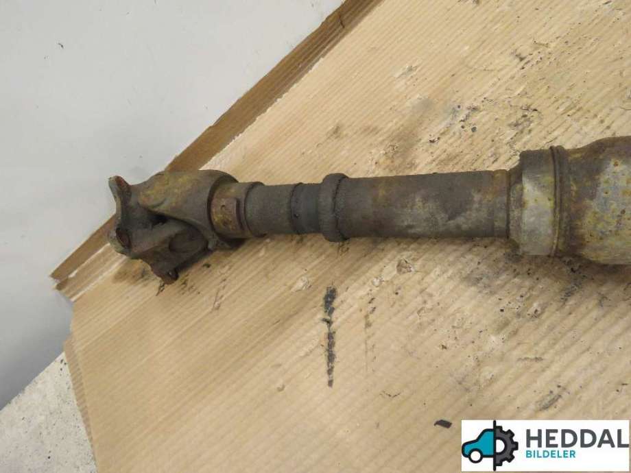 Mellomaksel bakre til Toyota Hilux 2012-2016  (371000K030|)