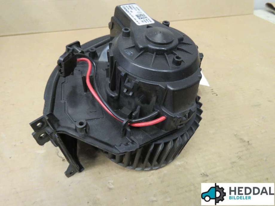 Varmeapparat motor til VW Transporter / Caravelle 2019-->> (T6.1) (T6.1) (VOLKSWAGEN|7E1 820 021 B|)