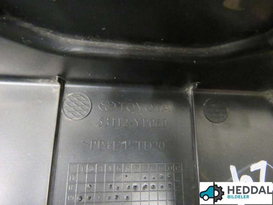 Grill til Toyota Hilux 2016-2020  (|53112-YP060)