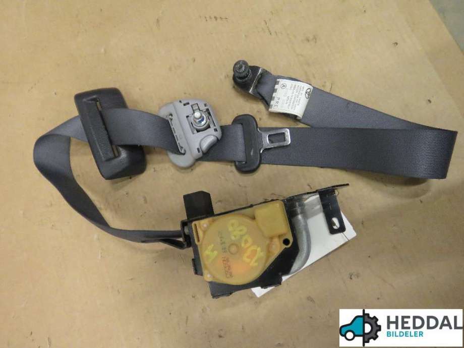 Sikkerhetsbelte foran høyre til Toyota Hiace 2007-2012 (Fase 3)  (7321026740B0|)