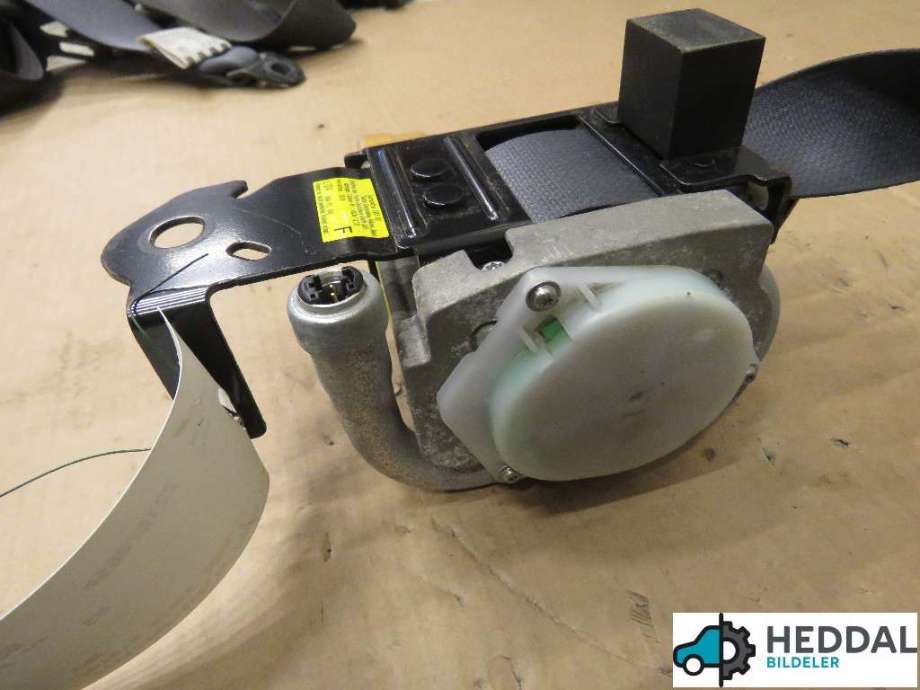 Sikkerhetsbelte foran høyre til Toyota Hiace 2007-2012 (Fase 3)  (7321026740B0|)