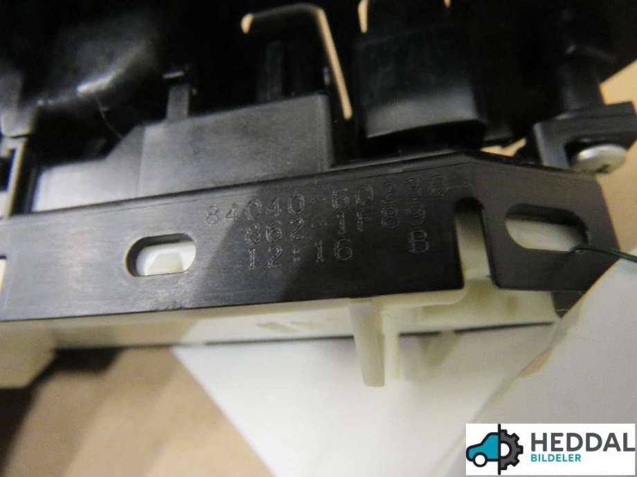 Bryter ruteheis til Toyota Land Cruiser 150 2014-->> (Fase 2) (TOYOTA|8404060230|)