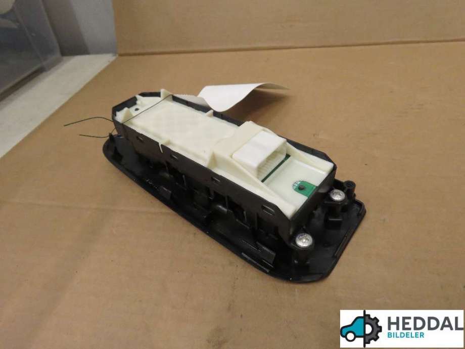 Bryter ruteheis til Toyota Land Cruiser 150 2014-->> (Fase 2) (TOYOTA|8404060230|)