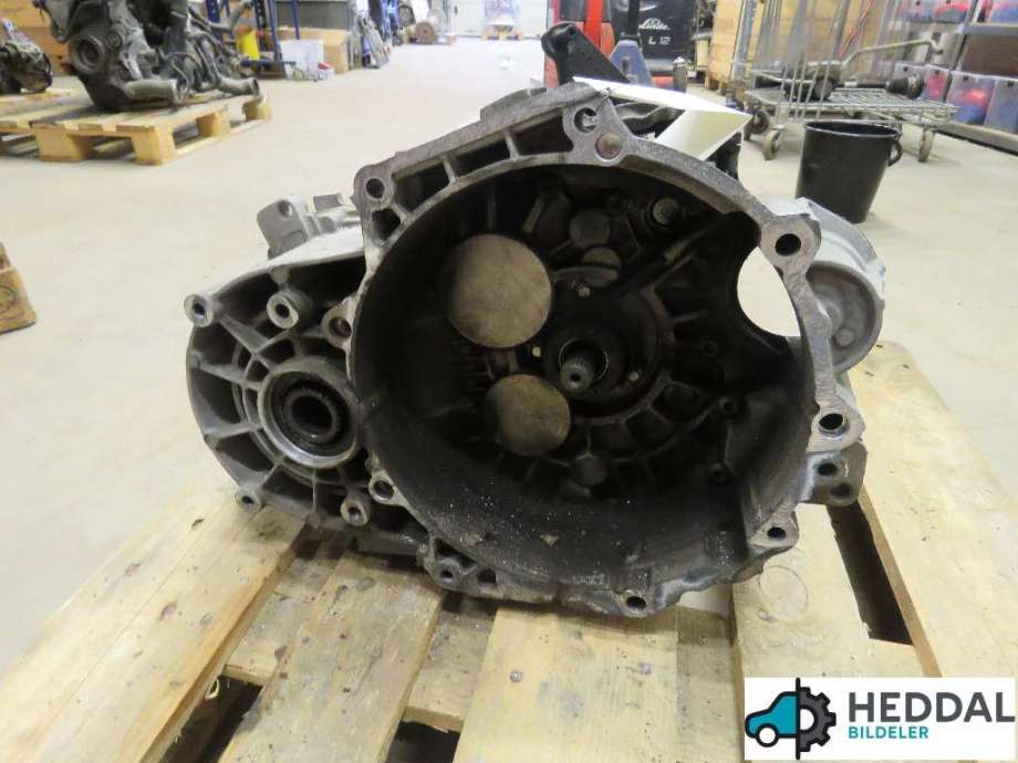 Girkasse manuell 6-trinn til VW Caddy 2015-2020 (Type III, Fase 3) (VOLKSWAGEN|02Q 300 051 S|)