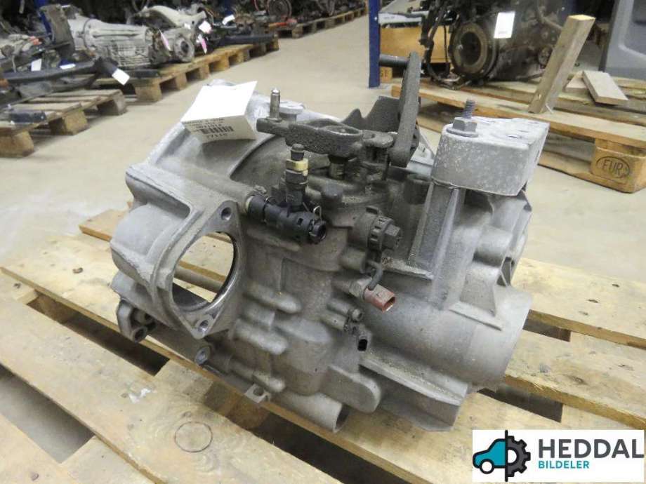 Girkasse manuell 6-trinn til VW Caddy 2015-2020 (Type III, Fase 3) (VOLKSWAGEN|02Q 300 051 S|)