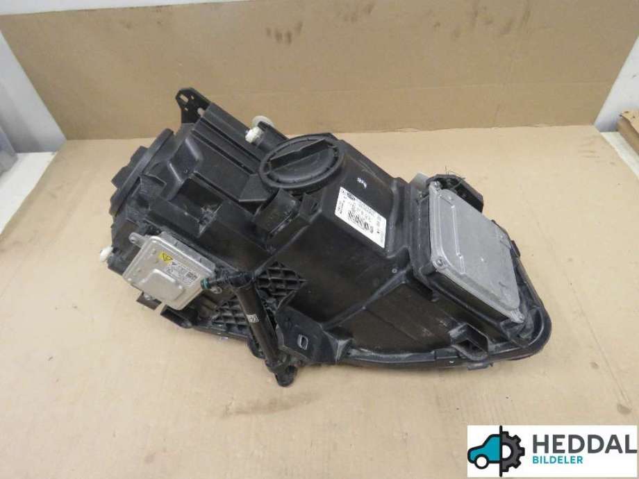 Frontlykt venstre xenon til Mercedes A-Klasse 2012-2018 (W176) (W176) (MERCEDES|A 176 820 27 61|)
