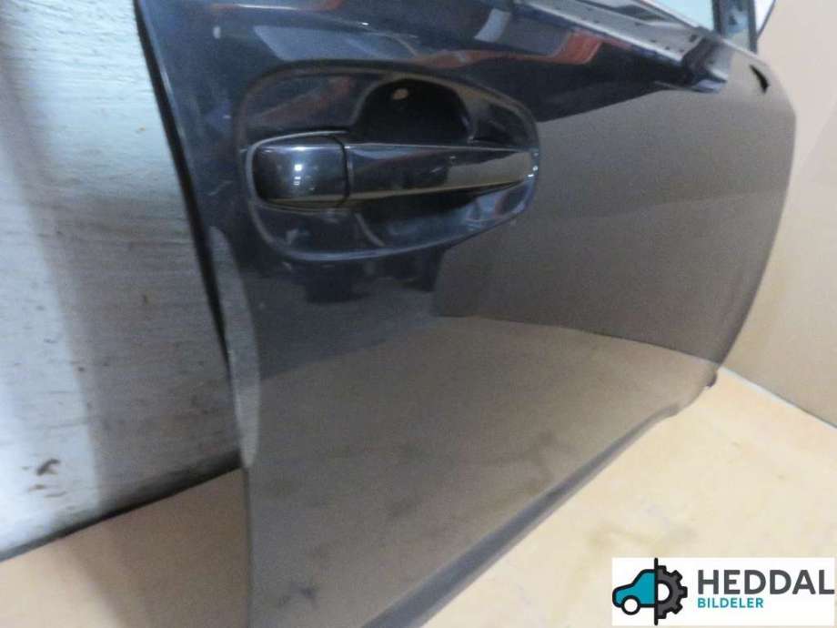 Dør høyre foran til Toyota Avensis 2009-2015 (Type III, Fase 1)  (6700105070|)
