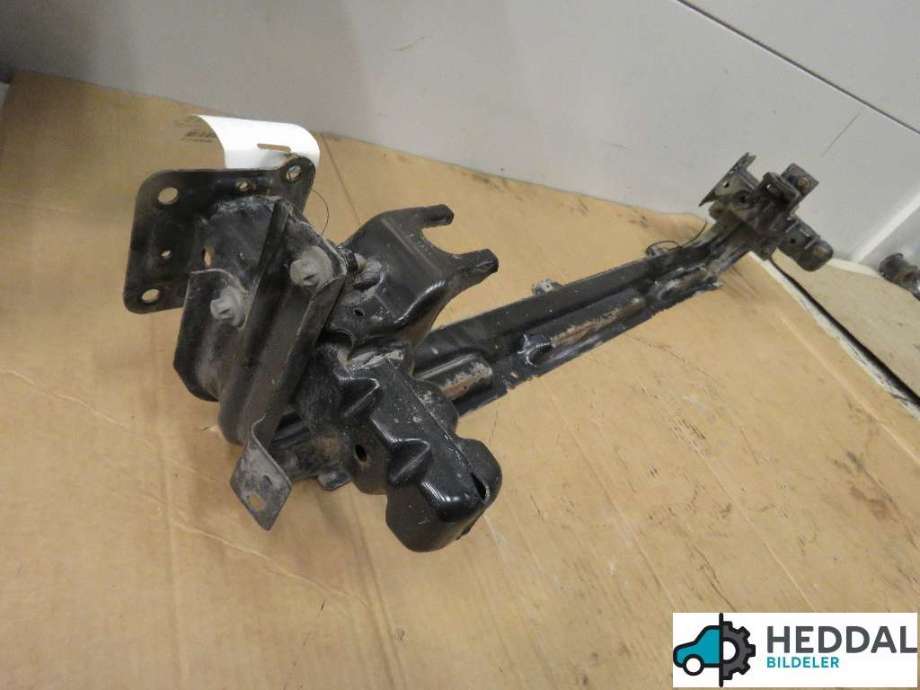 Diverse deler til Mercedes Vito 2014-->> (W447) (W447) (MERCEDES|A 447 880 04 03|)