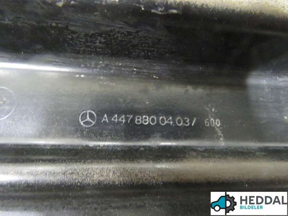 Diverse deler til Mercedes Vito 2014-->> (W447) (W447) (MERCEDES|A 447 880 04 03|)