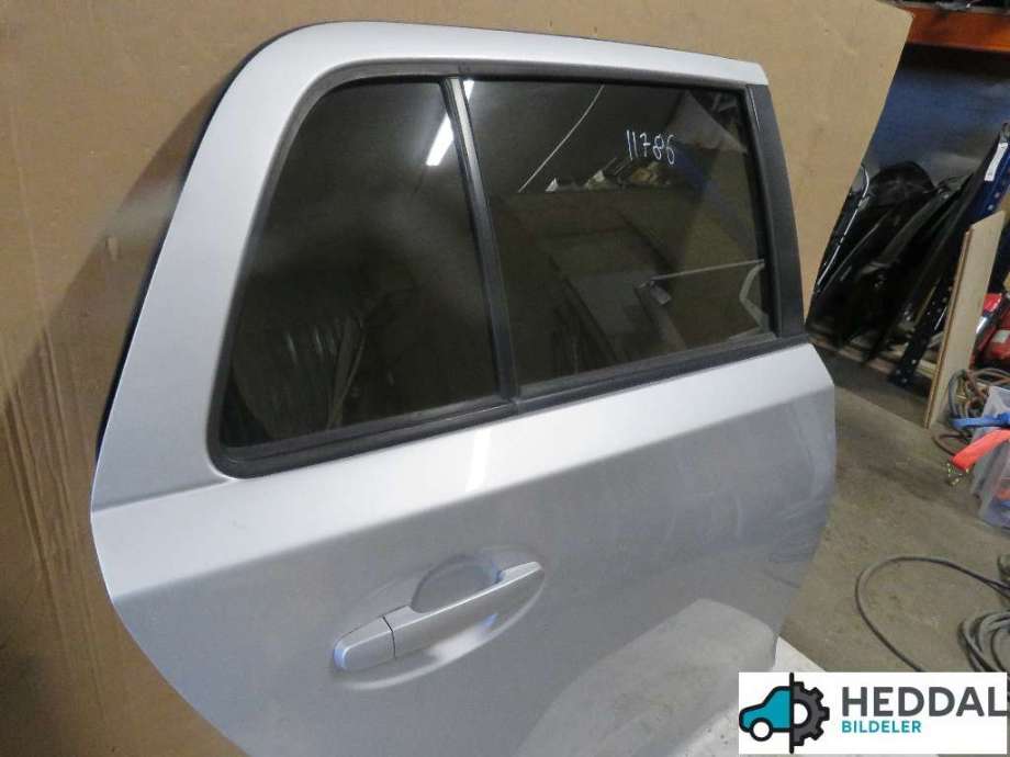 Skjerm høyre foran til Toyota Urban Cruiser 2009-2014  (5382752130|)