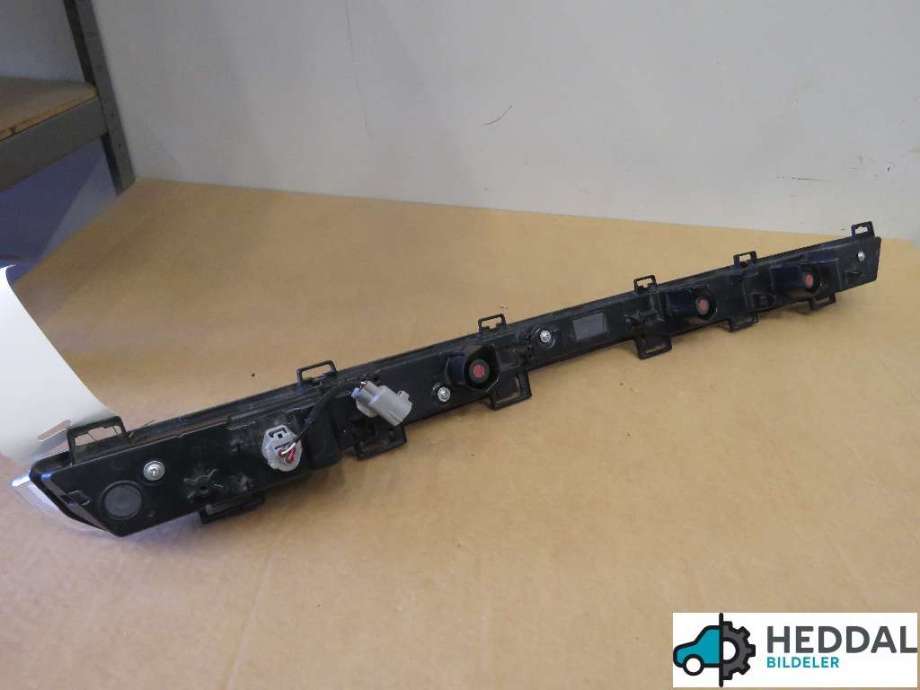 Frontlykter til Toyota bZ4X 2022-->> (TOYOTA|8161042010|)