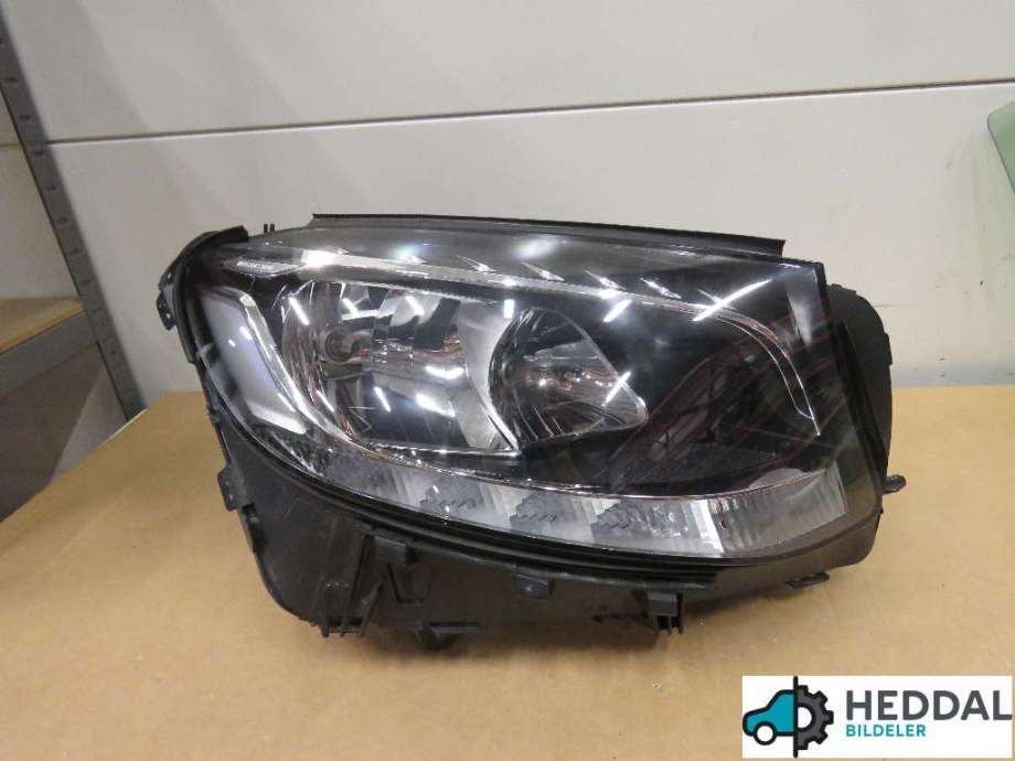 Frontlykt høyre halogen til Mercedes GLC, 2015-2022 (X253) (X253) (MERCEDES|)
