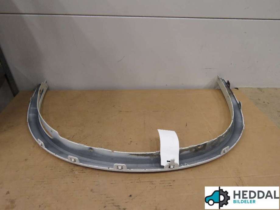 Hjulbuelist venstre foran til BMW X5 2013-2018 (F15) (F15) (BMW|51 77 7 378 581|)