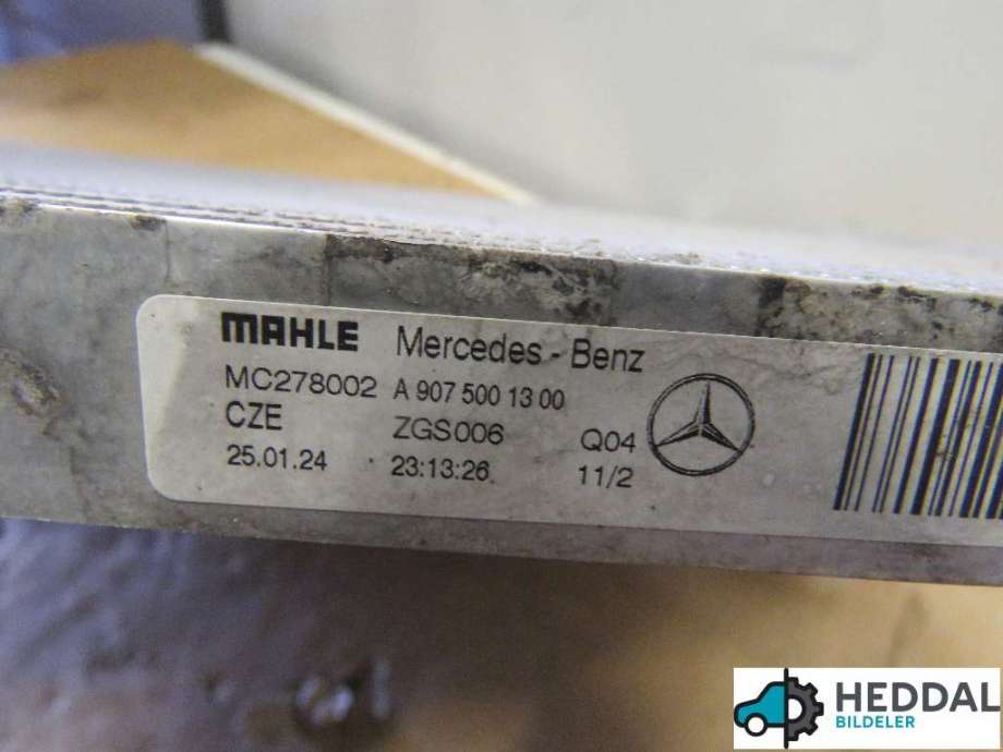 Radiator (automat gir) til Mercedes Sprinter 2018-->> (907/910) (907/910) (MERCEDES|A 907 500 13 00|)