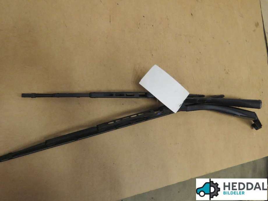 Viskerarmer frontrute til Toyota Land Cruiser 150 2014-->> (Fase 2) (TOYOTA|8521160310||8522160311)