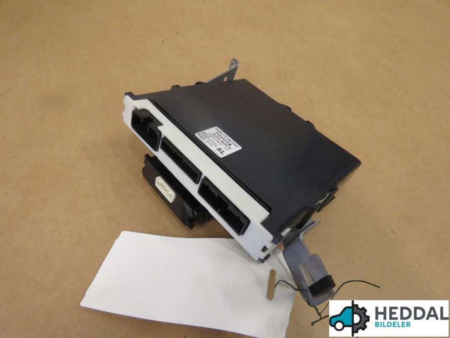 Styreenhet diverse til Toyota Land Cruiser 150 2014-->> (Fase 2) (TOYOTA|219001-8370||23860-WQ010)