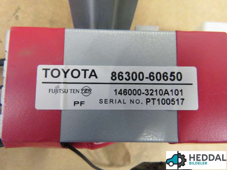 Antenne forsterker til Toyota Land Cruiser 150 2014-->> (Fase 2)  (TOYOTA|86300-60650|)
